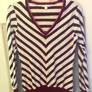 V neck light weight sweater